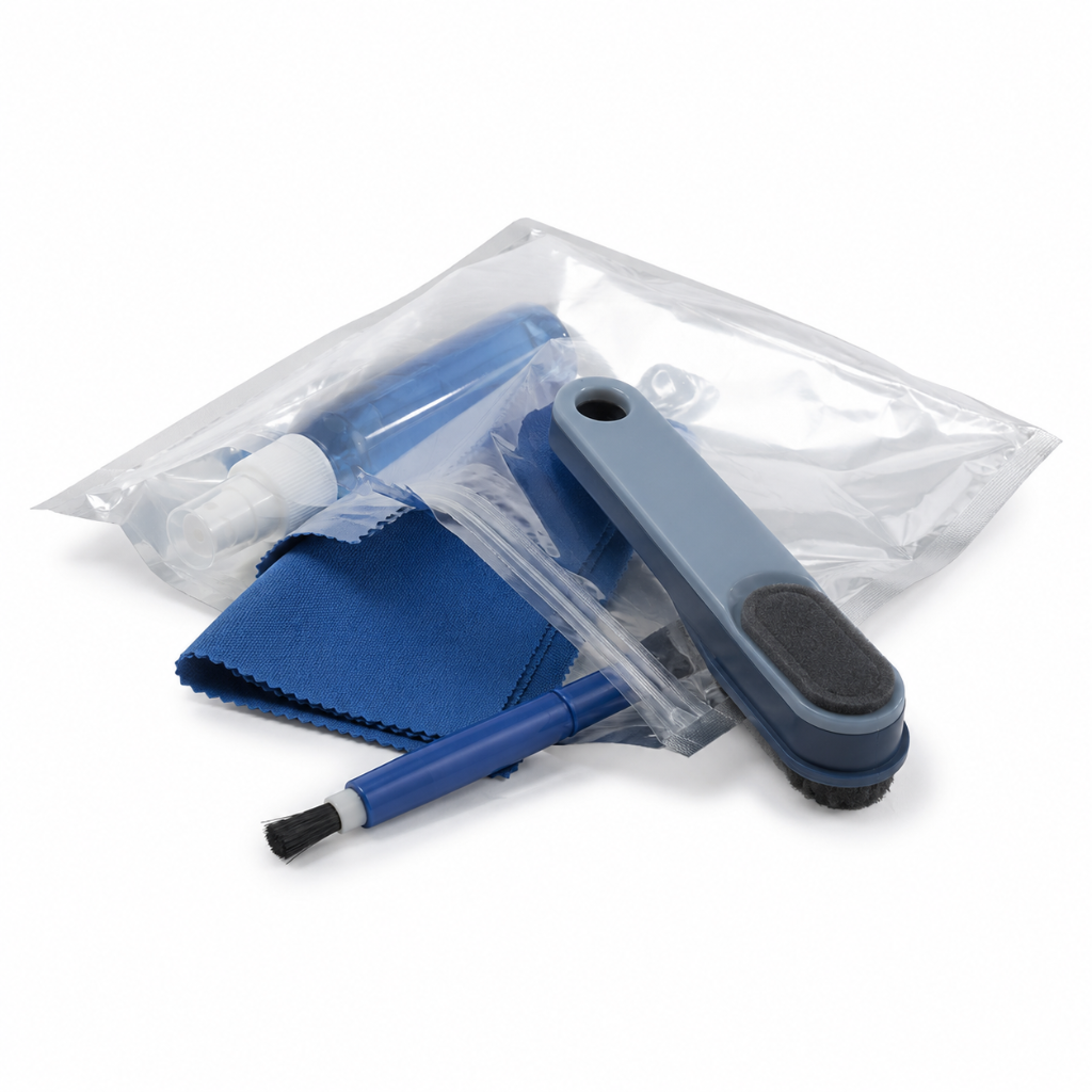 Suede and nubuck shoe-cleaning kit multifunction brush detail