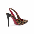 Saint-Tropez women's black leopard print court shoes heel detail