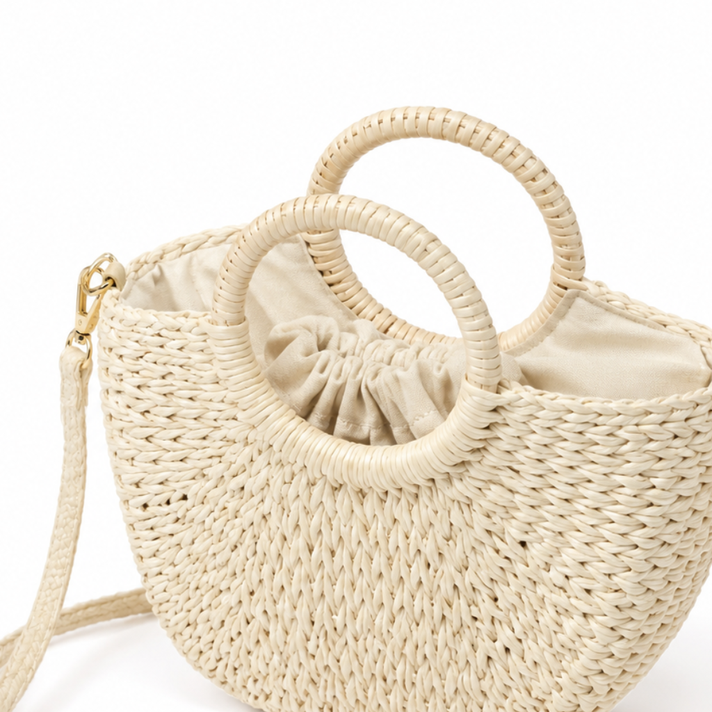 Sorrento women's white shoulder bag closure detail