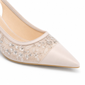 Nice women's white court shoes upper detail